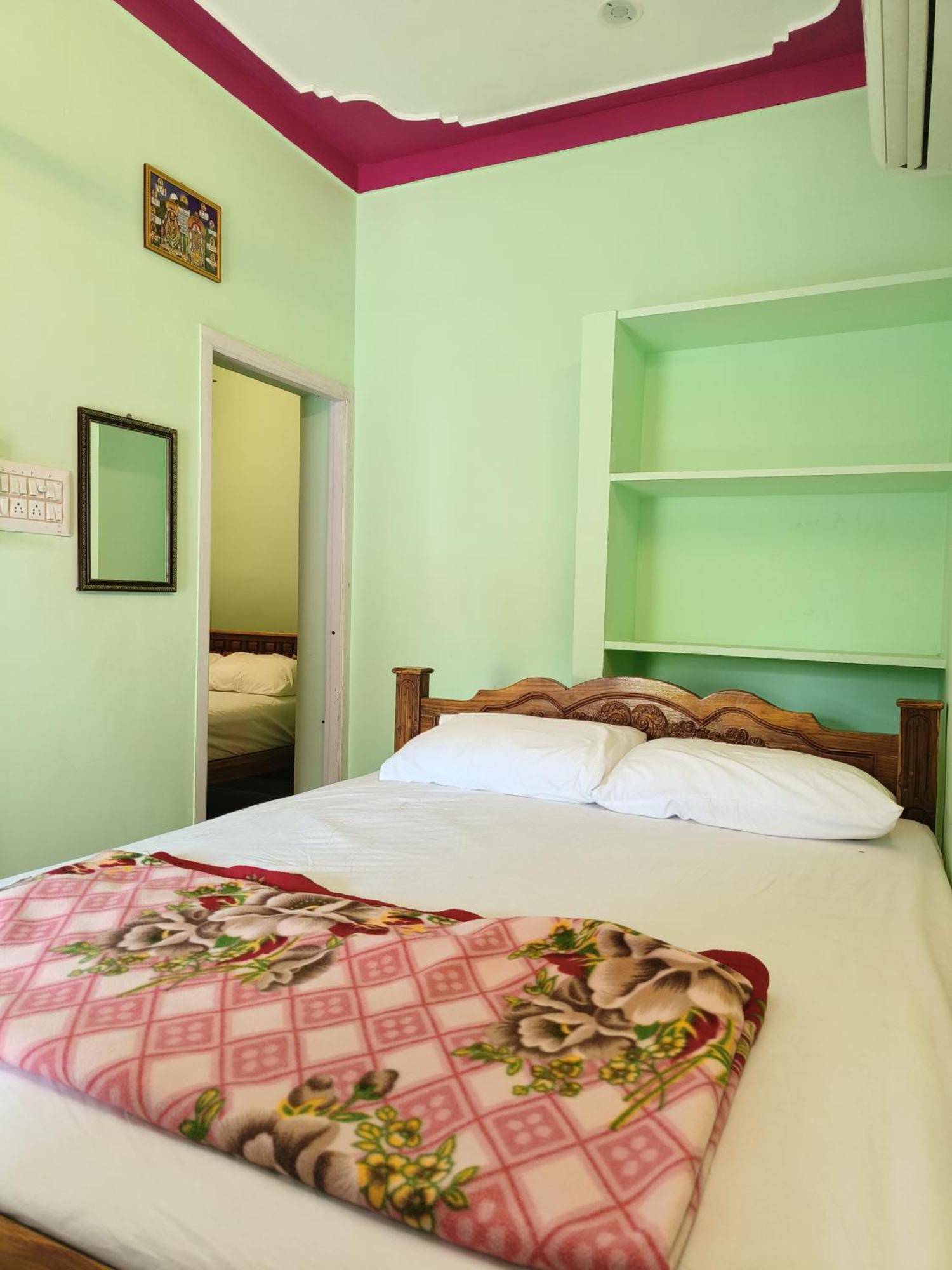 Liya Guest House Tiruvannamalai Ngoại thất bức ảnh