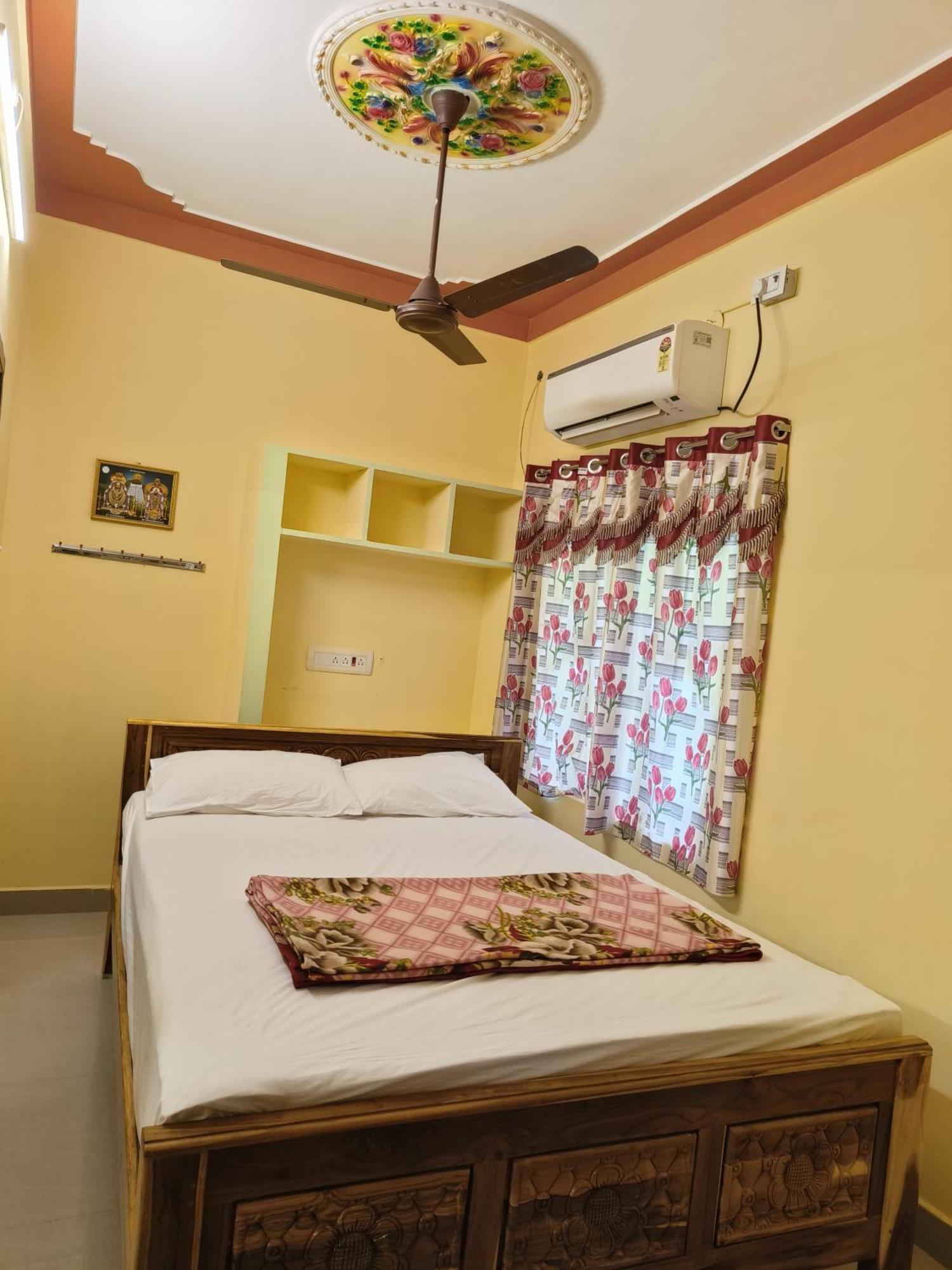 Liya Guest House Tiruvannamalai Ngoại thất bức ảnh